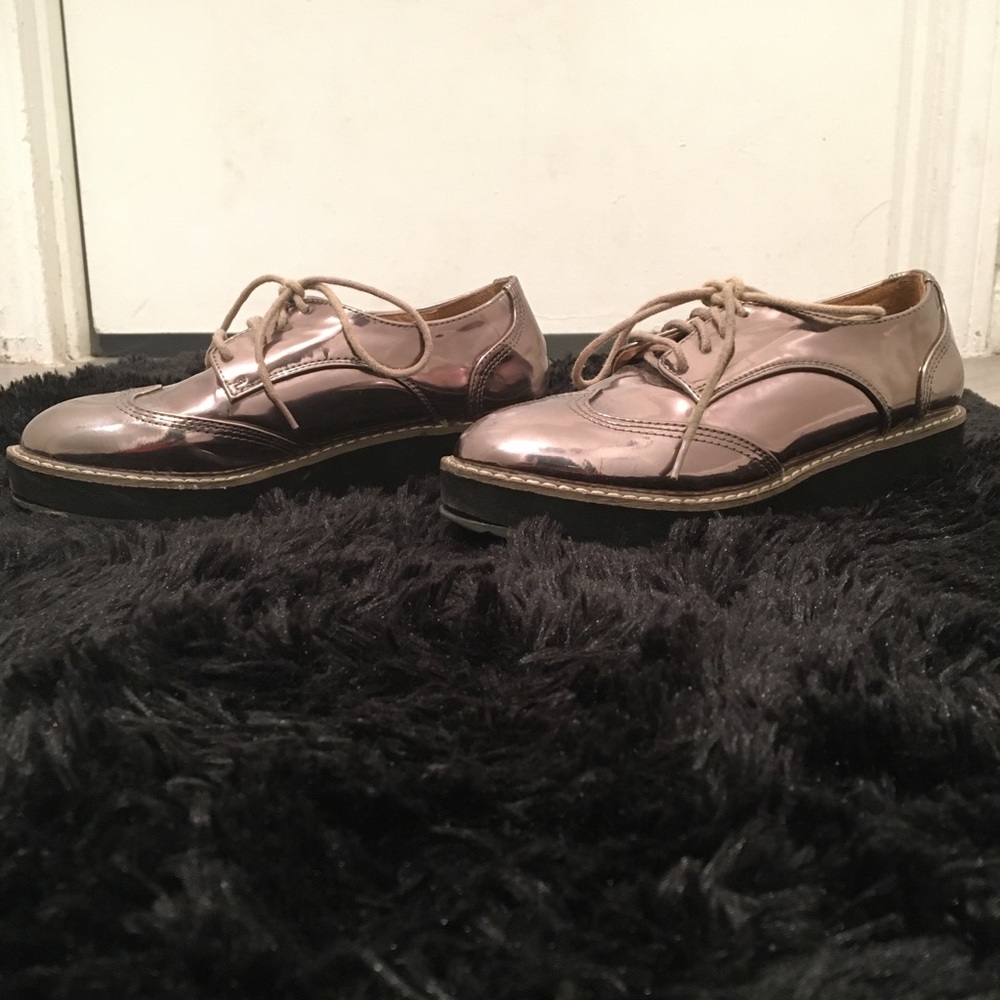 Silver shoes - Picture 2 of 7